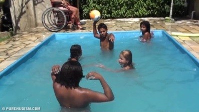 Oceanic Backyard Noon # 1 Full HD - nudism blog
