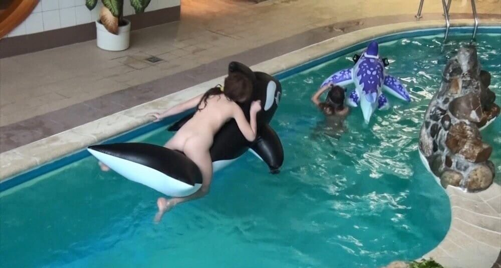 Naturism in the pool Full HD - nudism blog