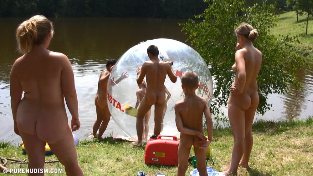 Aqua Nude Relaxation Full HD - nudism blog