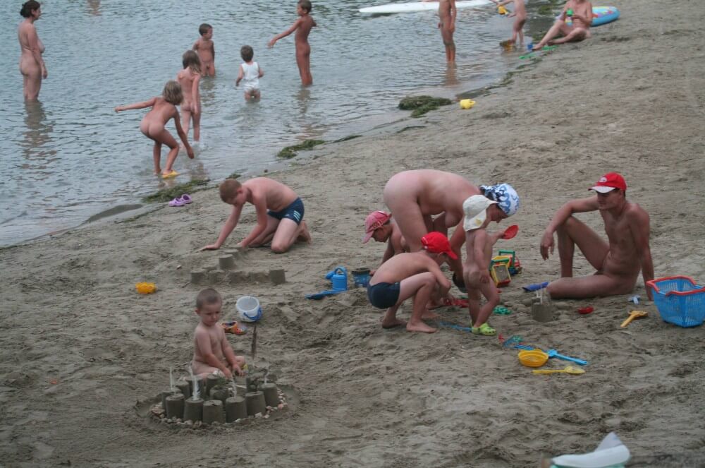 Nude Mom Nurture Series photos - nudism blog
