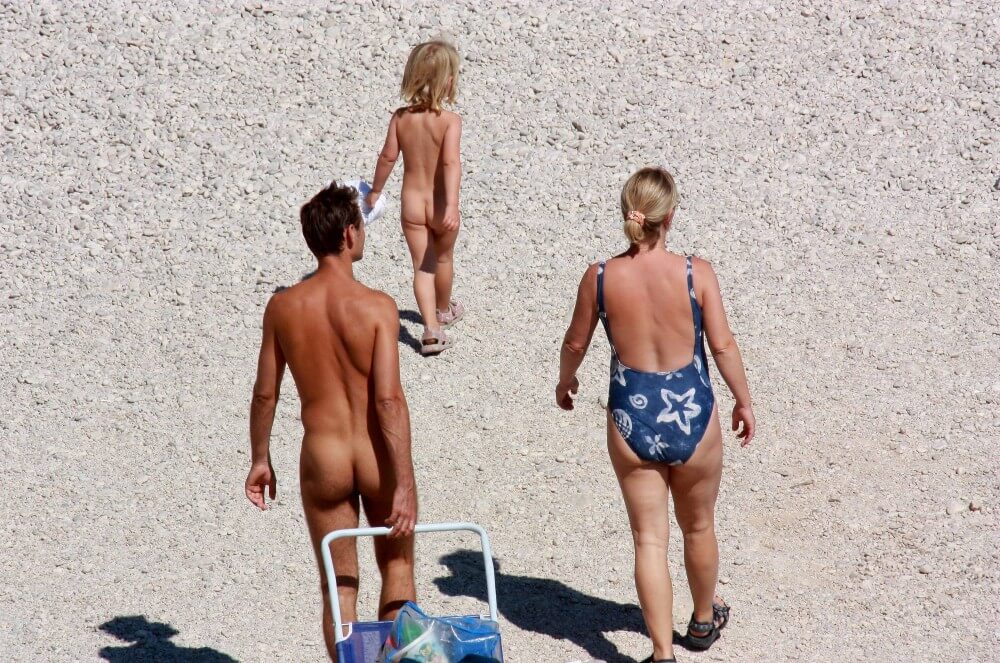 Beach Voyage Nudism Life pics - nudism blog
