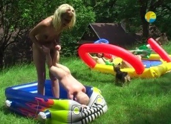Naturist Freedom: Not only Skipping Ropes - nudism blog