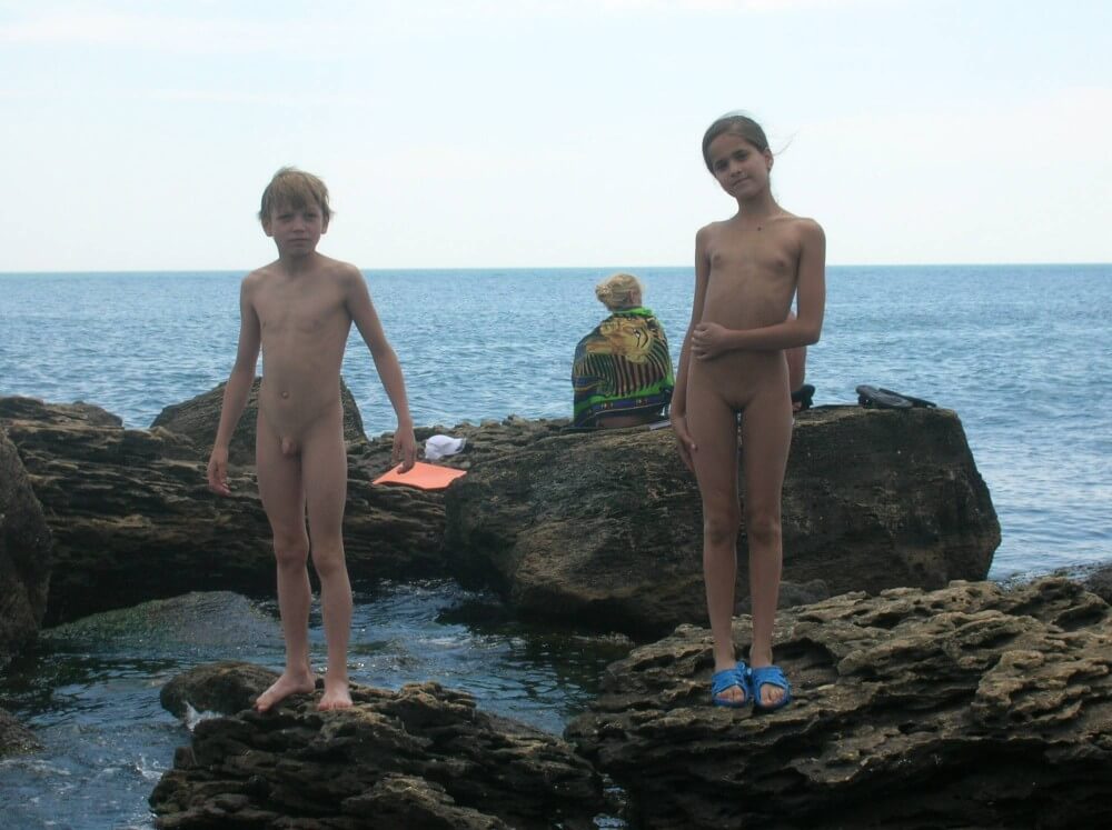 Beach Rocking Profile pics - nudism blog