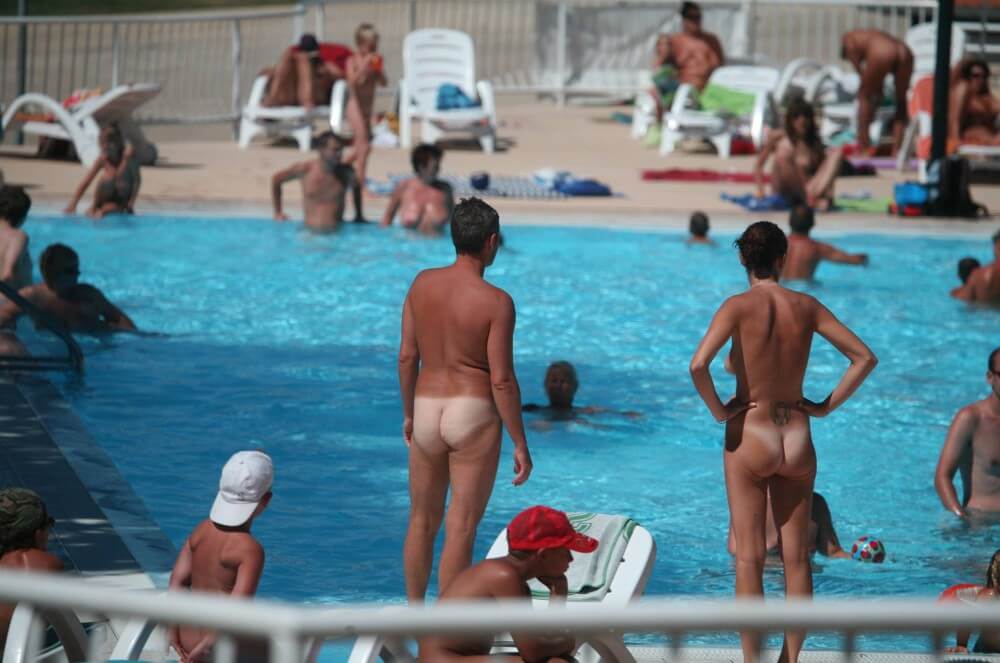 Pool-Shore Group Exercise - nudism blog
