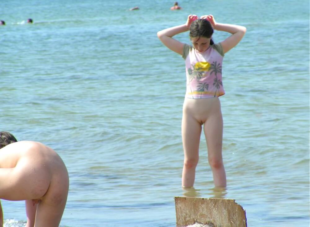 Crazy dirty girls - nudism blog