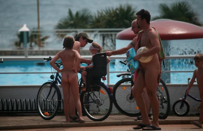 Freedom on two wheels: how cycling and hiking enrich the lives of nudists - nudism blog