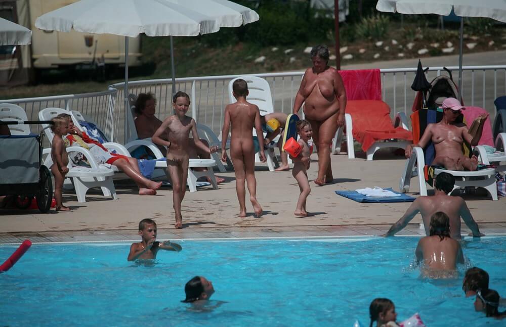 Naturist Afternoon Pool Games pics - nudism blog