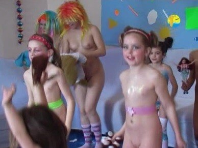 Naturism Freedom: Disco - nudism blog