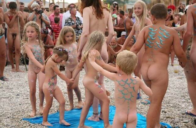 Large photo gallery nudism - nudism blog