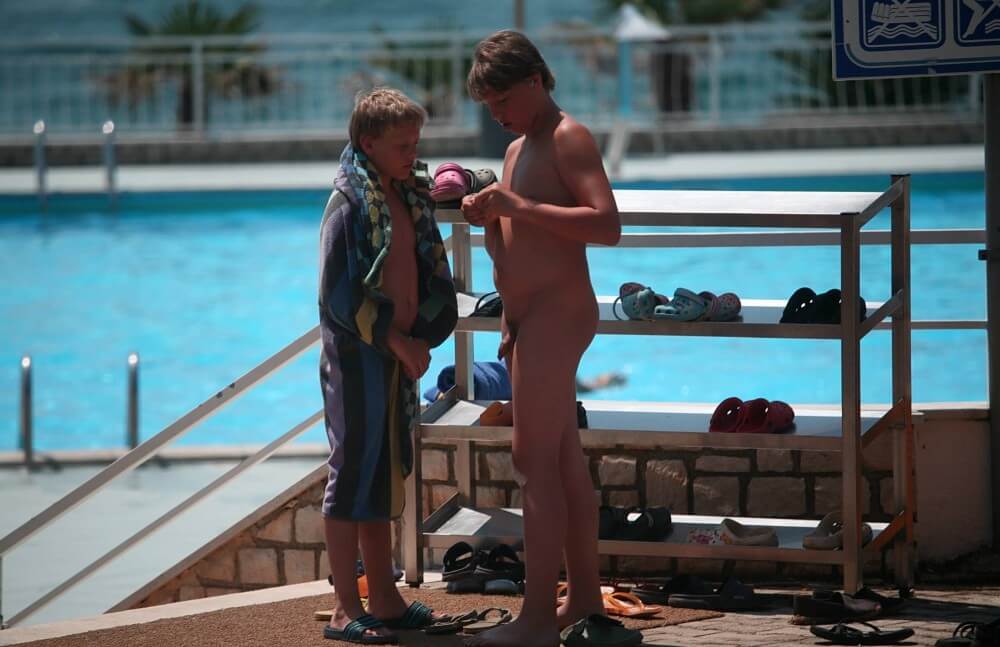 Scooter Travel Mid Day pics - nudism blog