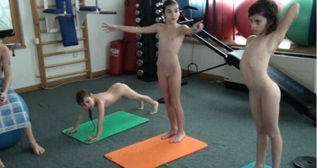 Piano, pool and tennis Full HD - nudism blog