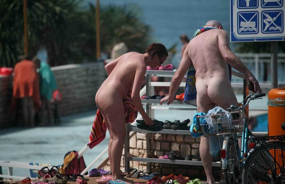 Pool Arrivals and Departures pics - nudism blog