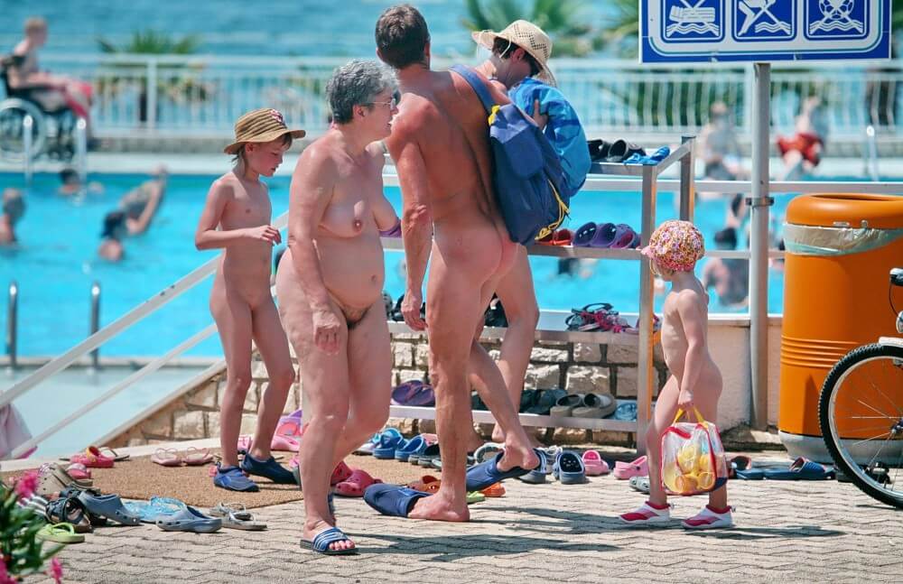 Family Poolside Grouping pics - nudism blog