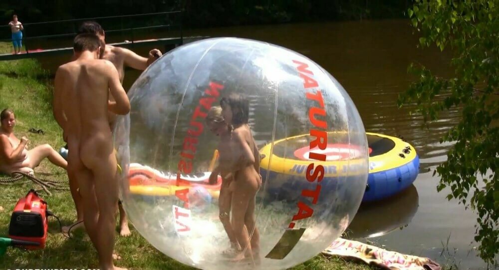 Daytime Family Picnic Full HD - nudism blog