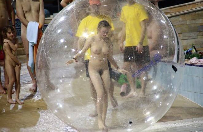 Holiday in the pool photos - nudism blog