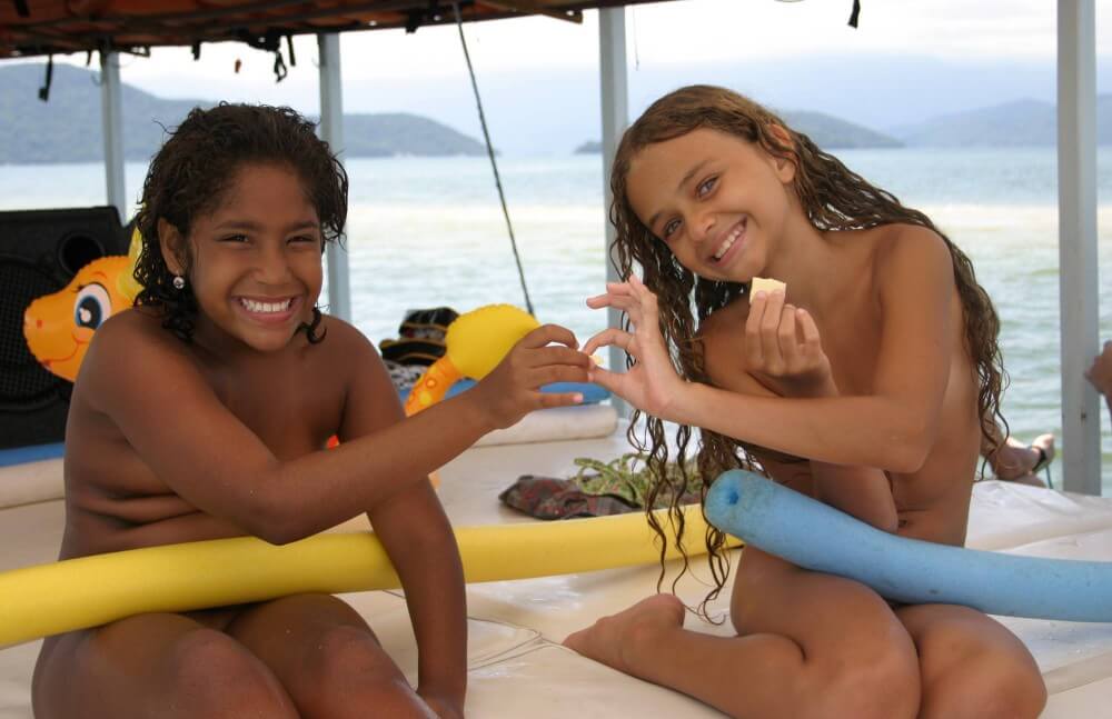 Brazilian Boating Girlfriend pics - nudism blog
