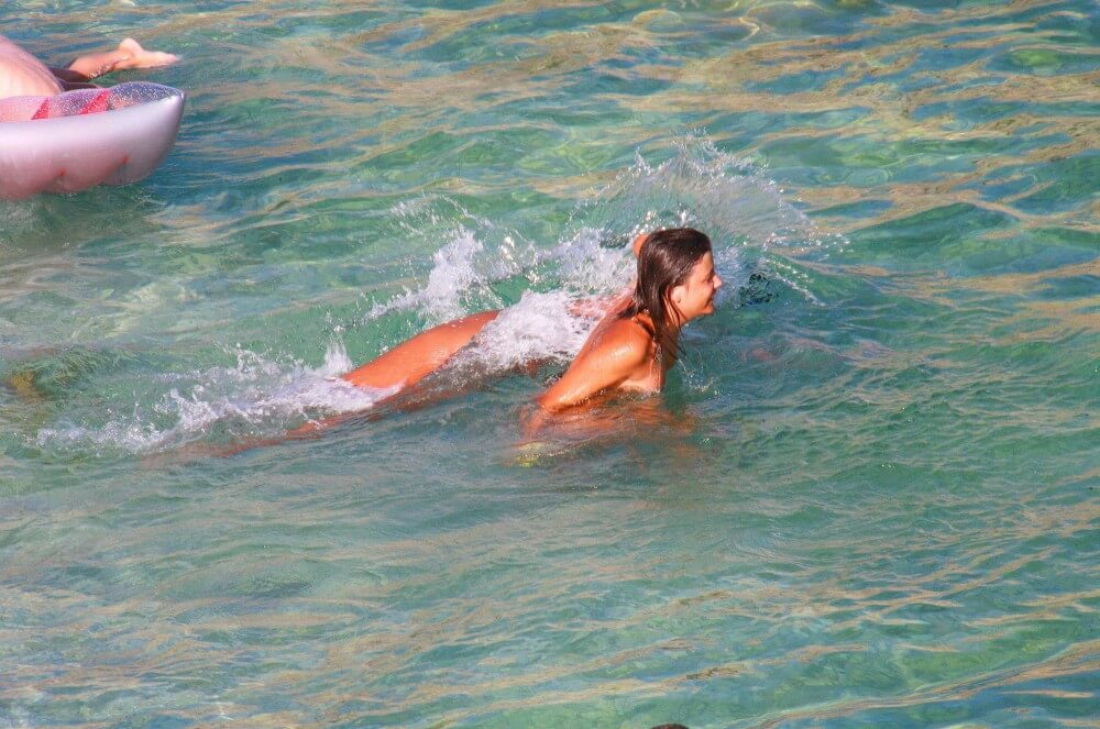 Ula FKK Teen Shore Run pics - nudism blog