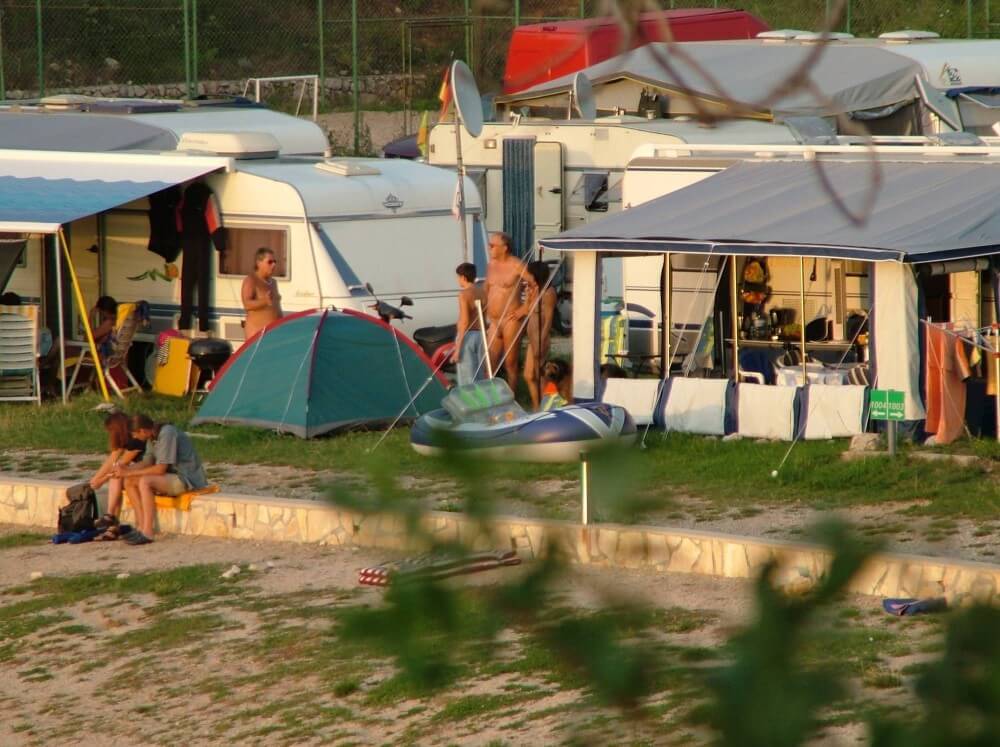 FKK Outdoor Shoreline pics - nudism blog