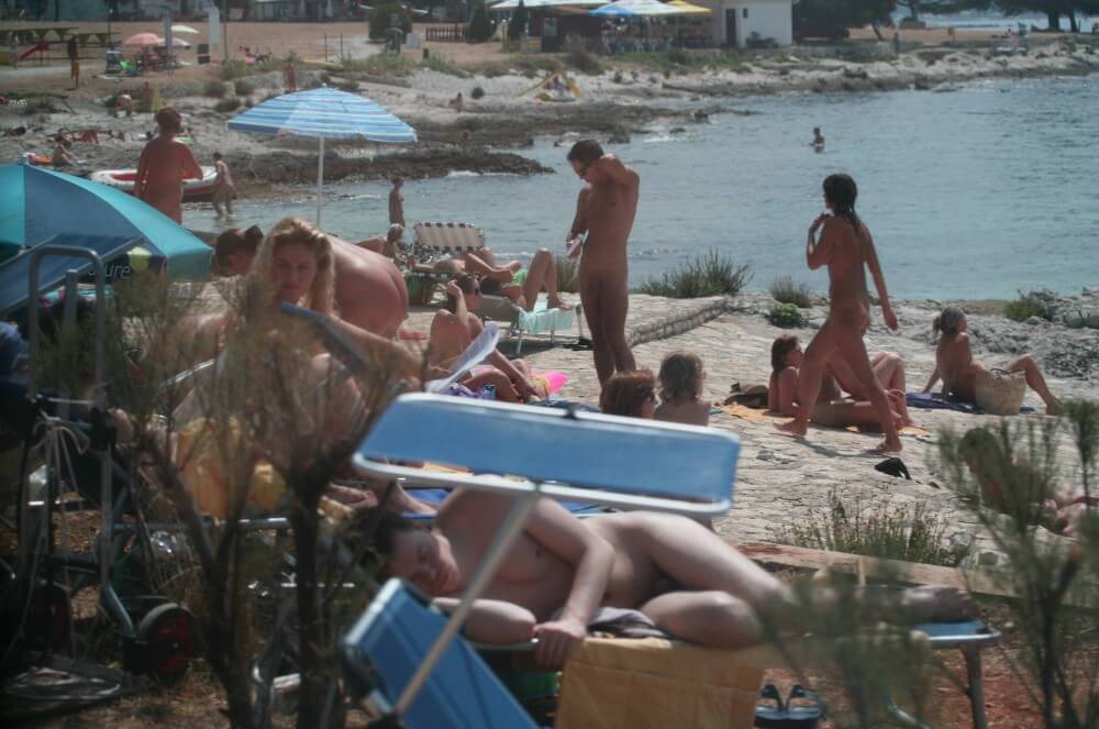 Nuda Beach Wide Outlook pics - nudism blog