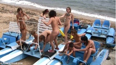 A group of naturists at sea - nudism blog