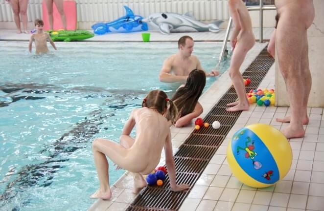 Nude family in the pool photos - nudism blog