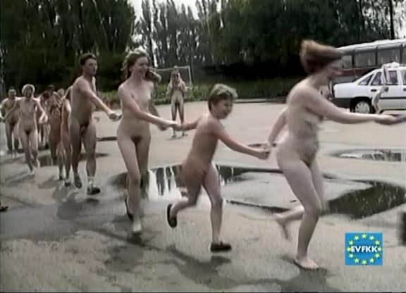 Helios Natura: Tutti-Frutti Nudie - Eurovid FKK - nudism blog